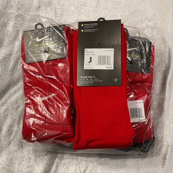 2 for $12 NIKE Cushioned knee high socks - Picture 4 of 6